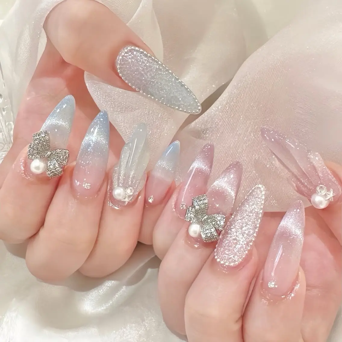 ネイル ブルー チークネイル 桜ネイル クリアネイル フラワーネイル ハンドネイル Rin Nail 新大久保店のネイルデザイン