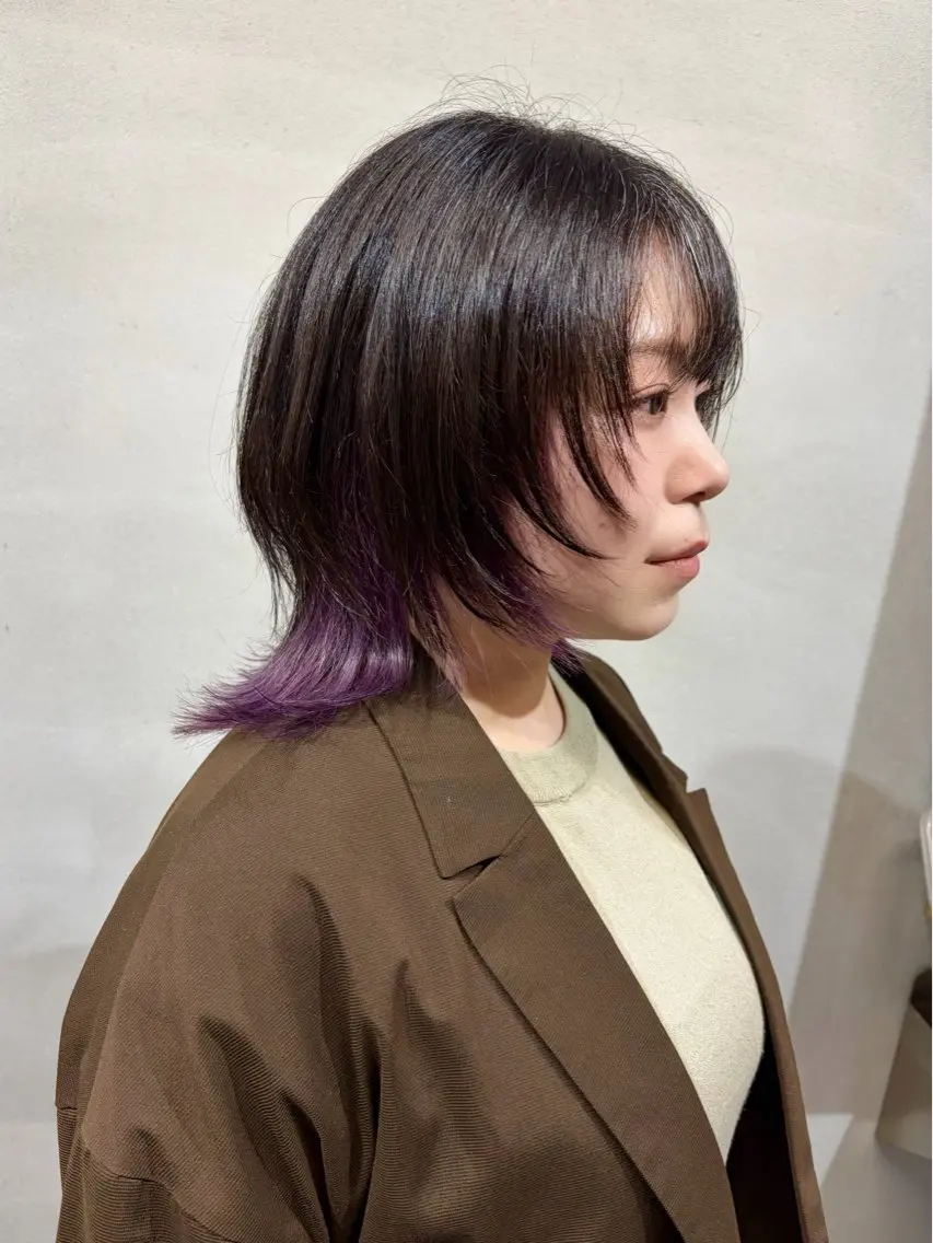 ショート カラー ブリーチ デザインカラー イヤリングカラー インナーカラー パープルカラー カット ヘアカラー トリートメント 柏 デザインカラー/ レイヤー🐣シオリのヘアスタイル