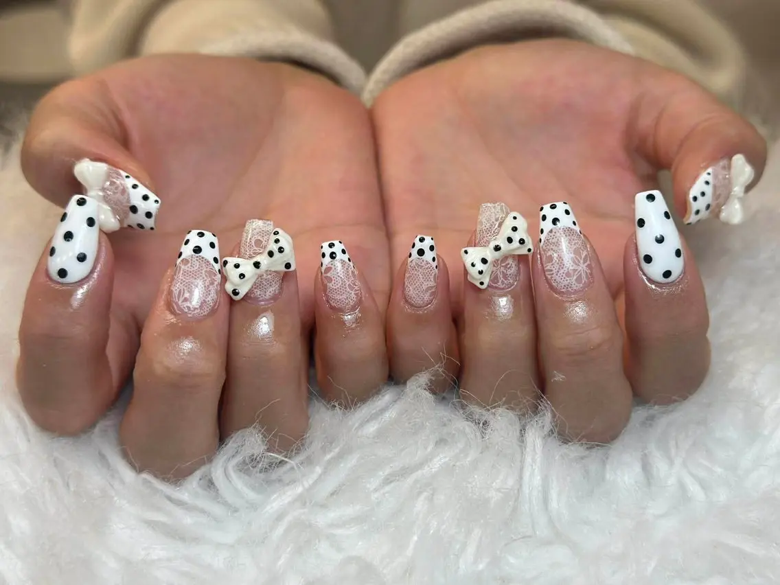 ネイル フレンチネイル ジェルネイル ガーリー 韓国ネイル ロングネイル ハンドネイル NieNail Nezukoのネイルデザイン