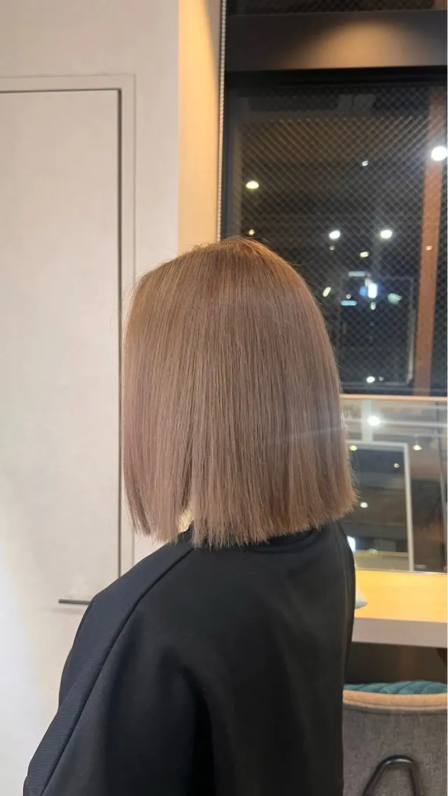 ミディアム Lia 瑠莉花のヘアスタイル