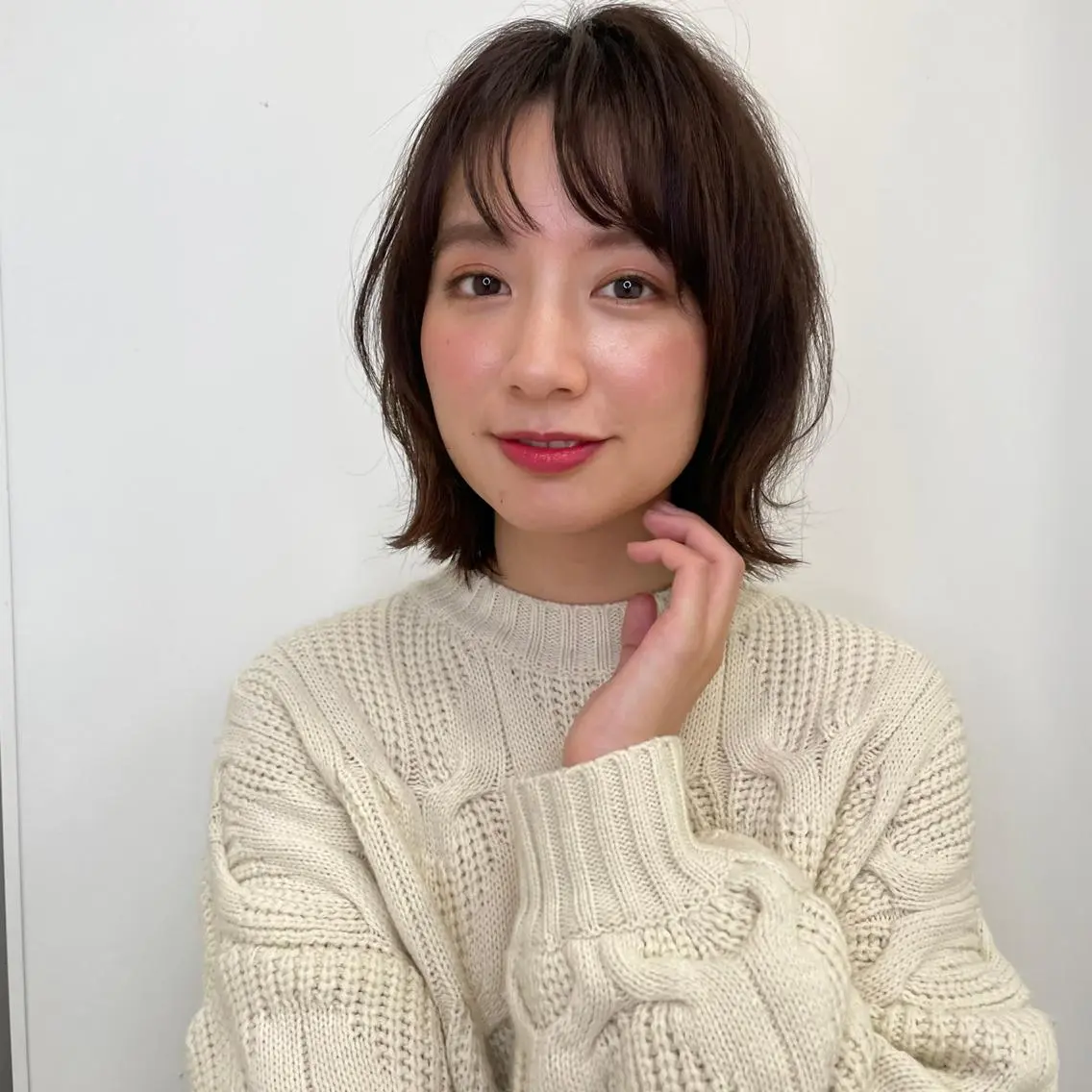 ミディアム 庭木 華瑠のヘアスタイル