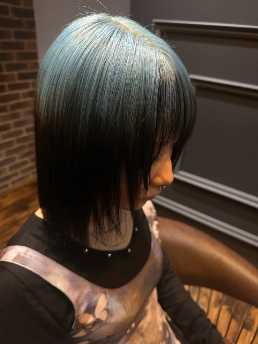 ショート カラー デザインカラー Re:chaLu 八王子🐈‍⬛リアのヘアスタイル