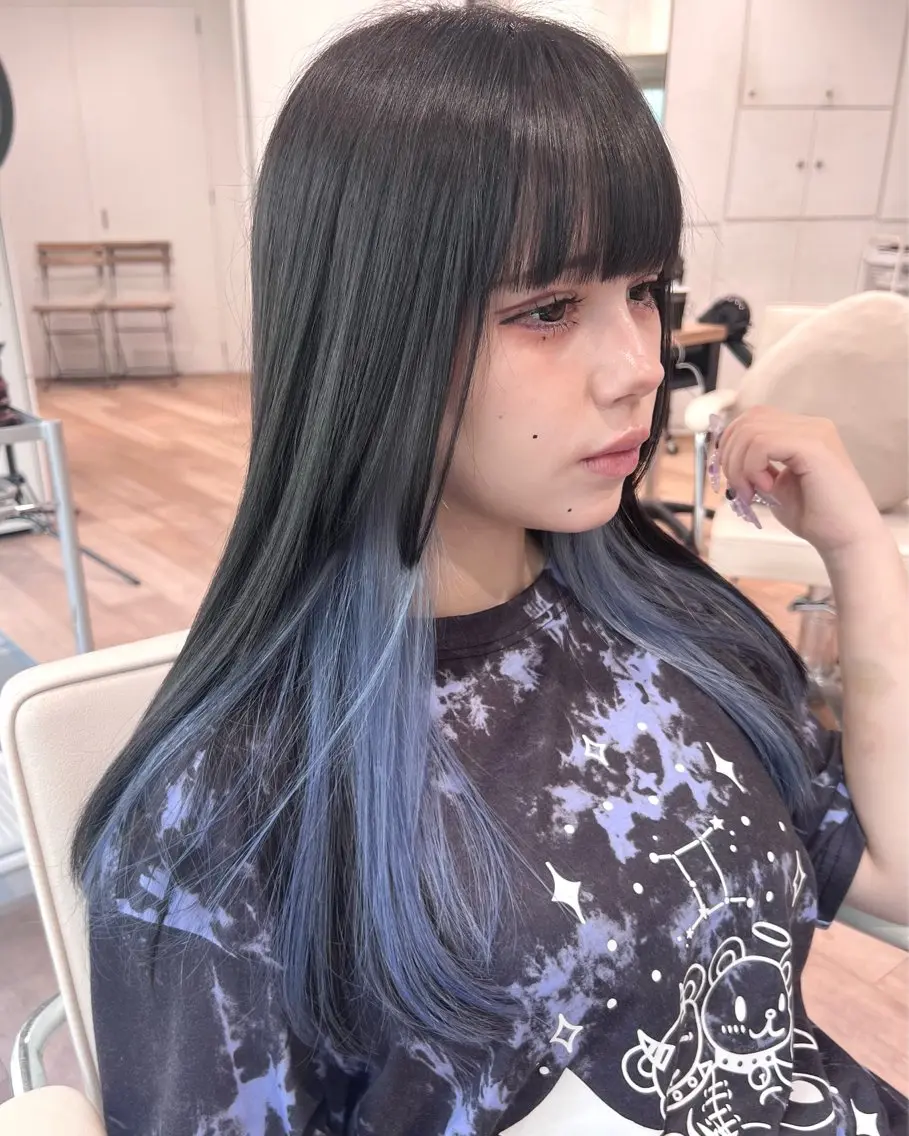 ミディアム カラー バレイヤージュ ベージュカラー ブリーチ ブルーカラー ケアブリーチ ベテラン美容師が対応 /髪質改善/縮毛矯正のヘアスタイル
