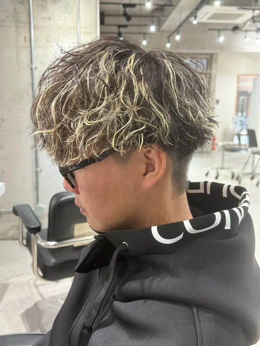 メンズ メンズメッシュ メンズパーマ カット 縮毛矯正 布施メンズ特化美容師 秋山　涼のヘアスタイル