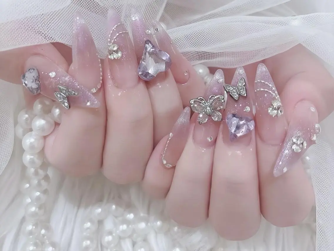 ネイル 韓国ネイル マグネットネイル 持ち込み ニュアンスネイル シンプルネイル ハンドネイル ハンドケア ハイン ネイルのネイルデザイン