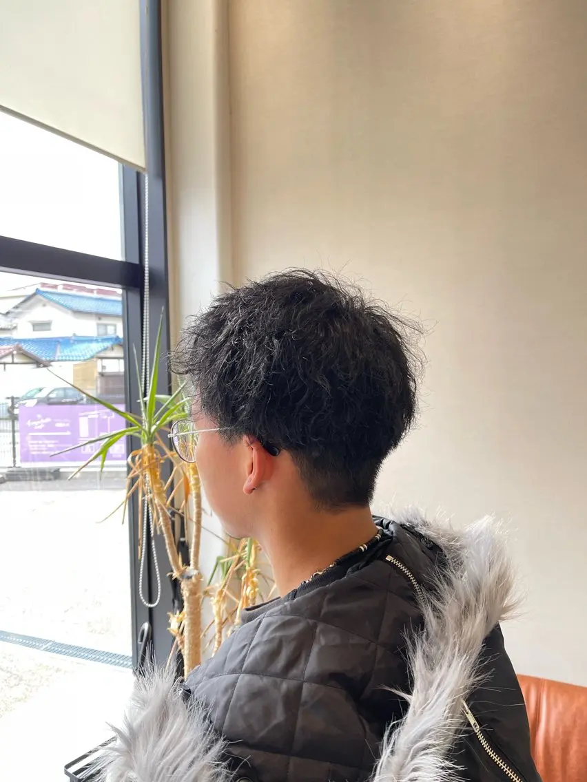 ショート カラー パーマ メンズ カット パーマ 佐藤 海璃のヘアスタイル