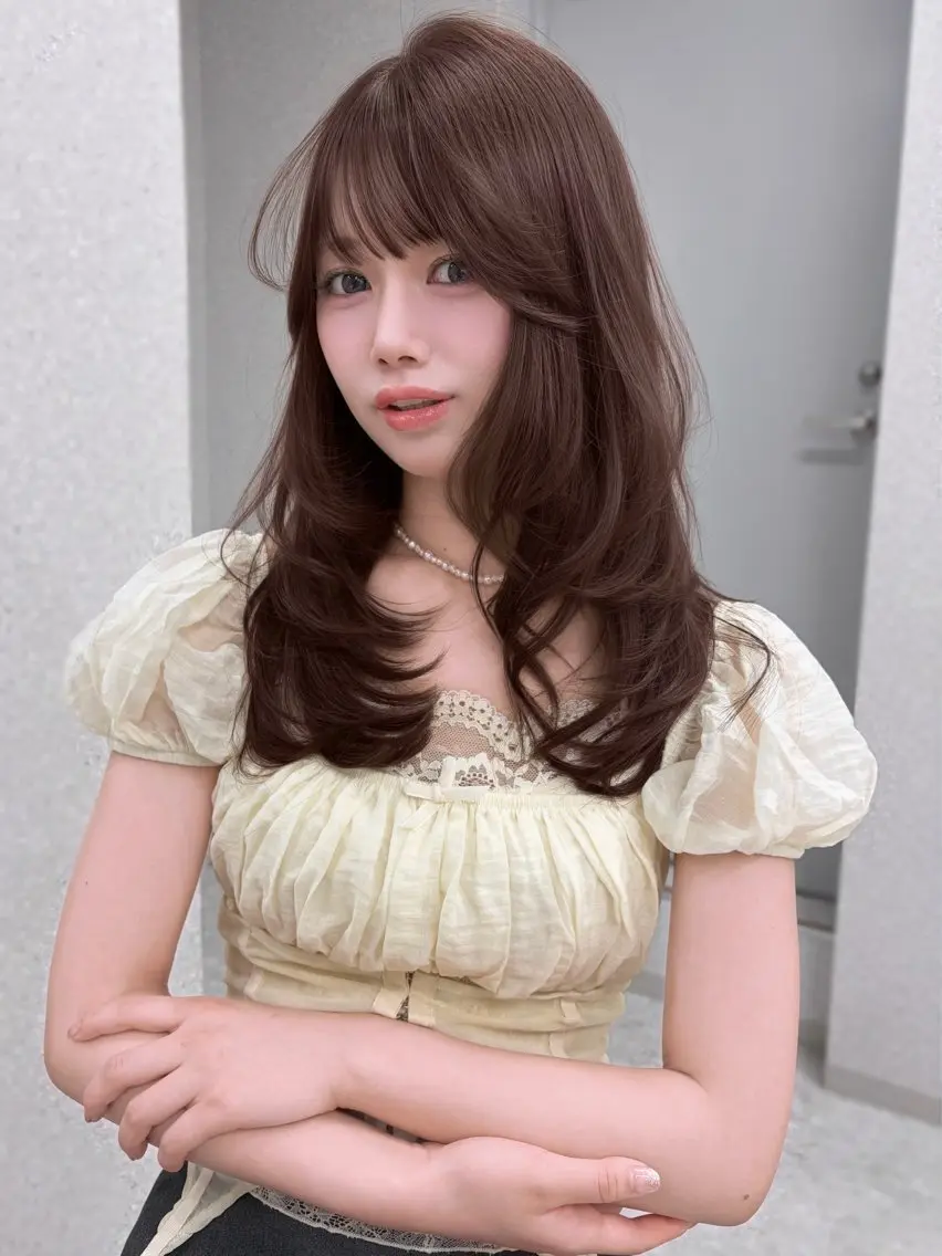 ミディアム カラー ブリーチ ブラウンカラー カシス 透明感カラー ブリーチなしカラー カット ヘアカラー トリートメント よしだ はるのヘアスタイル