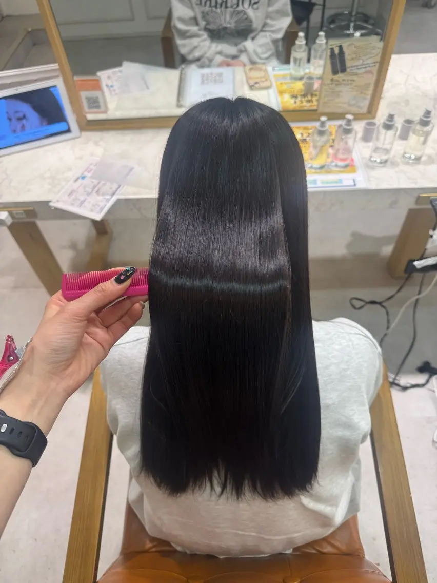 カット+ワンカラー(ブリーチなし)+髪質改善フローディアトリートメントの写真