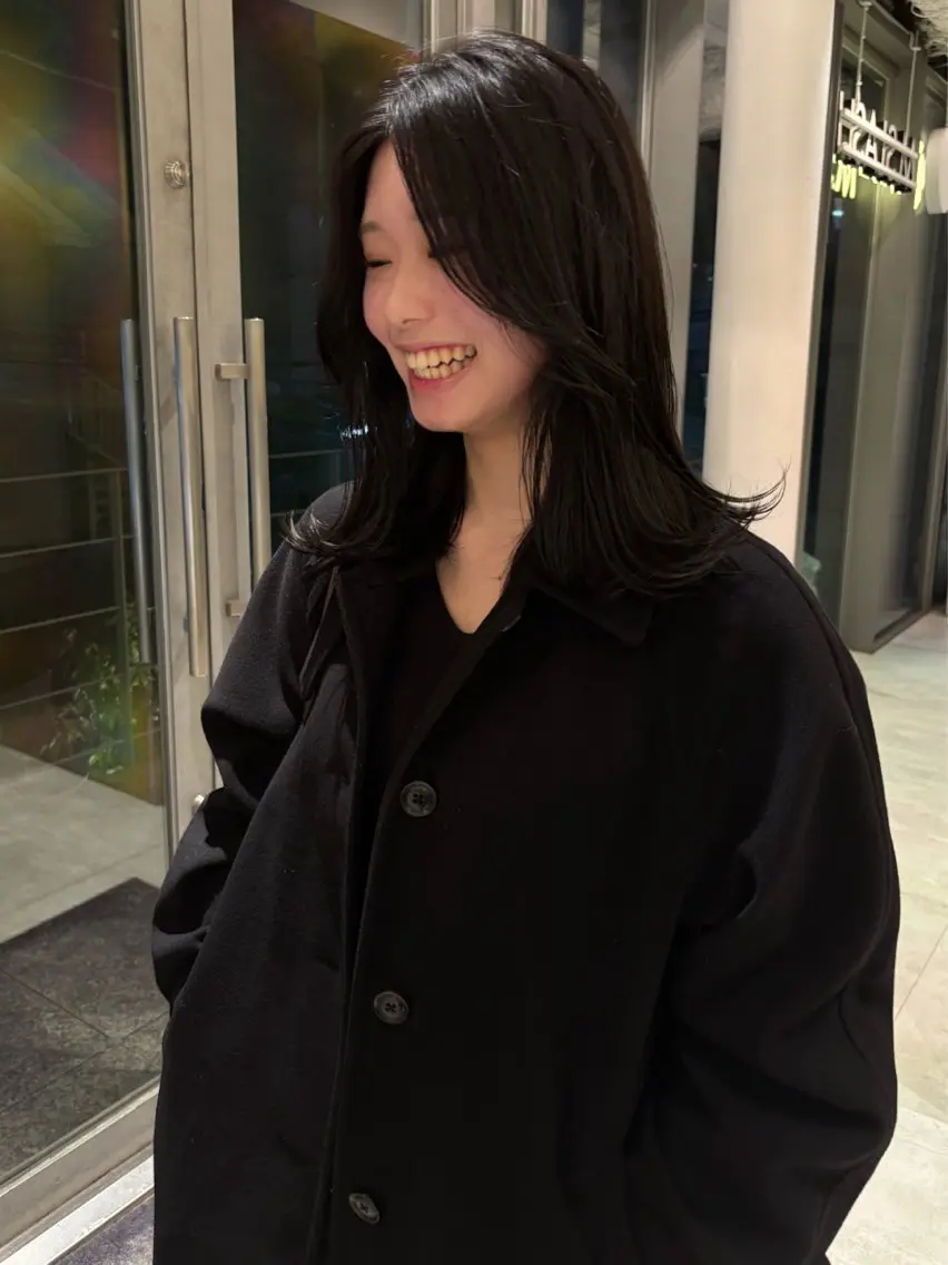 セミロング ヘアカラー ツユザキ ハナカのヘアスタイル