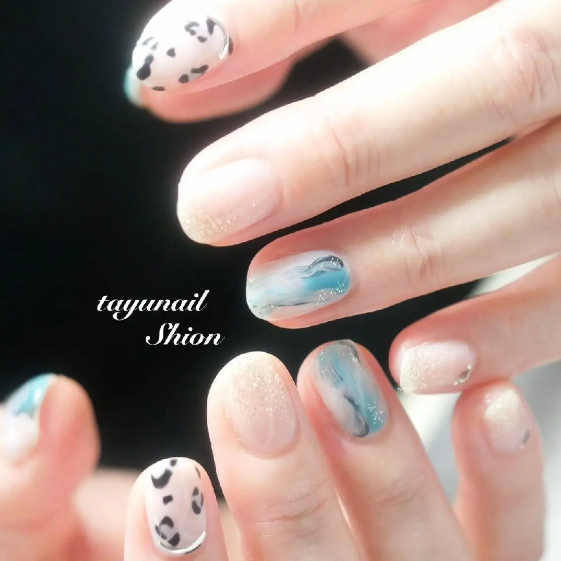ネイル アニマル柄 アートネイル ブルー ジェルネイル ニュアンスネイル ネイルサロン 【たゆnail】のネイルデザイン