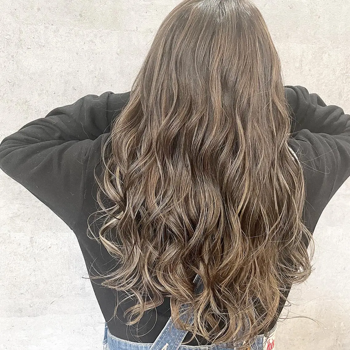 ロング カラー ハイライトカラー ハイライト ✨MiL✨ ✨心斎橋✨のヘアスタイル