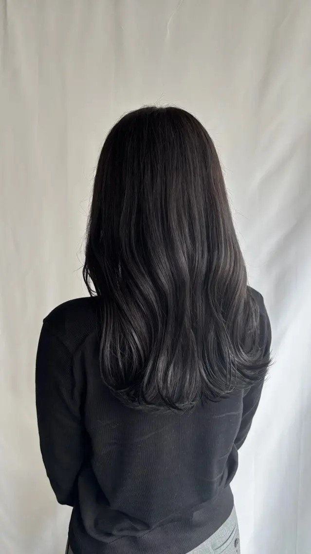 セミロング カラー カット ヘアカラー 小林 愛花のヘアスタイル