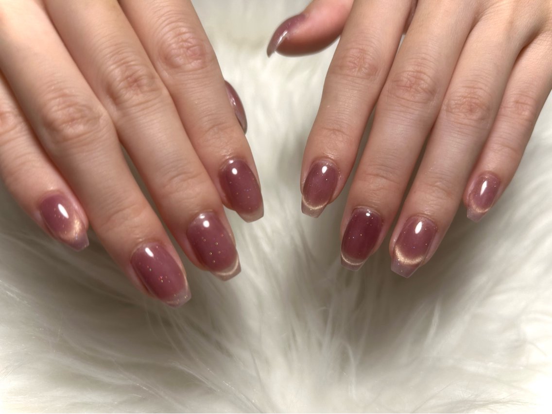 ショート ハンドネイル pas á pas 🩵💛minoriのネイルデザイン