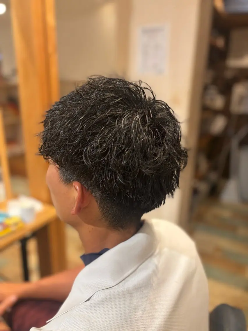【毎週水曜日  18時】🌟カット＋パーマ🌟 （2~2.5時間）  お時間に余裕がある方だとありがたいです🙇‍♀️の写真