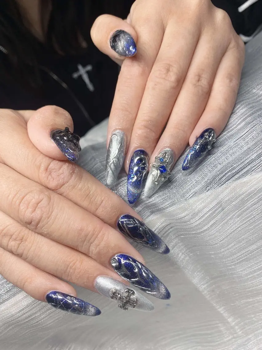 ネイル 長さ出し グラデーション 卒業式 キラキラネイル マグネットネイル Lee Nailsのネイルデザイン