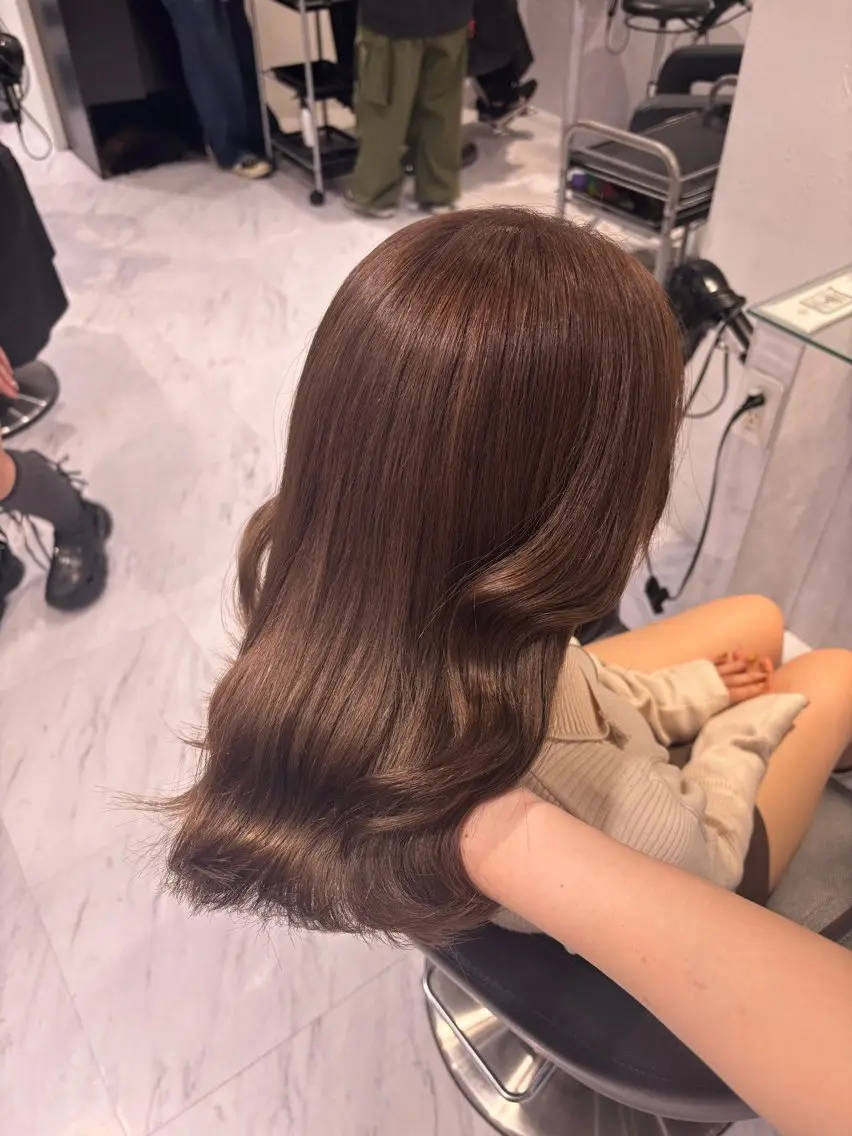 ミディアム カラー ヘアカラー トリートメント 髪質改善🩰透明感カ ラー🎀hinanoのヘアスタイル
