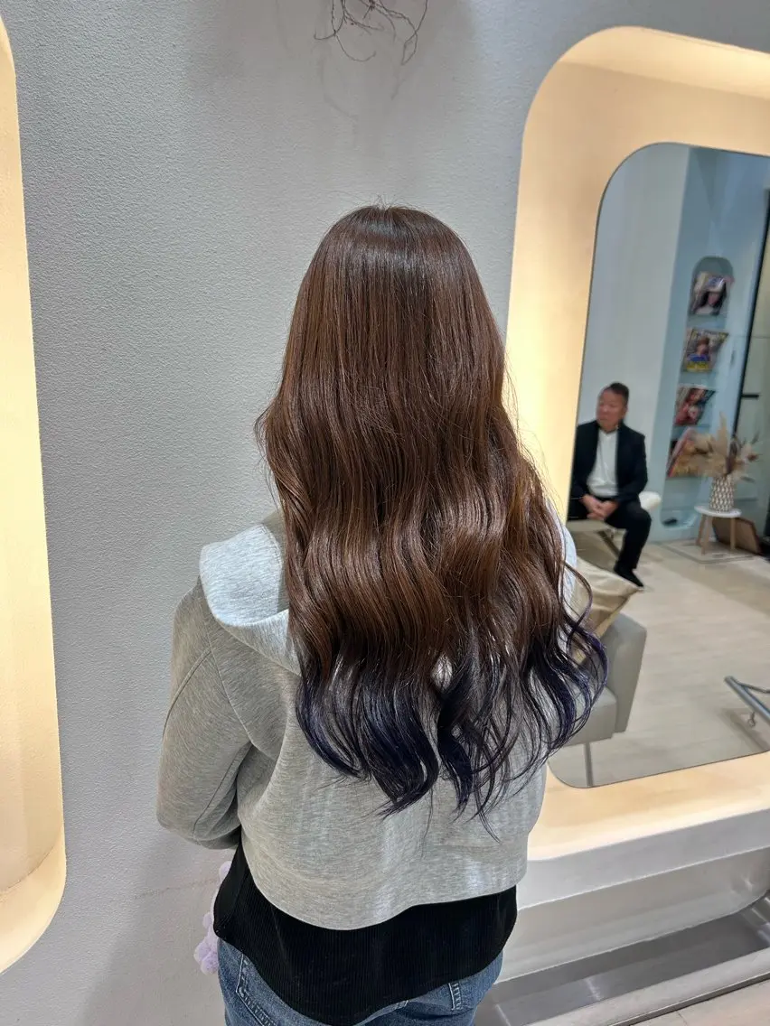 ロング ヘアカラー 堀 日次のヘアスタイル