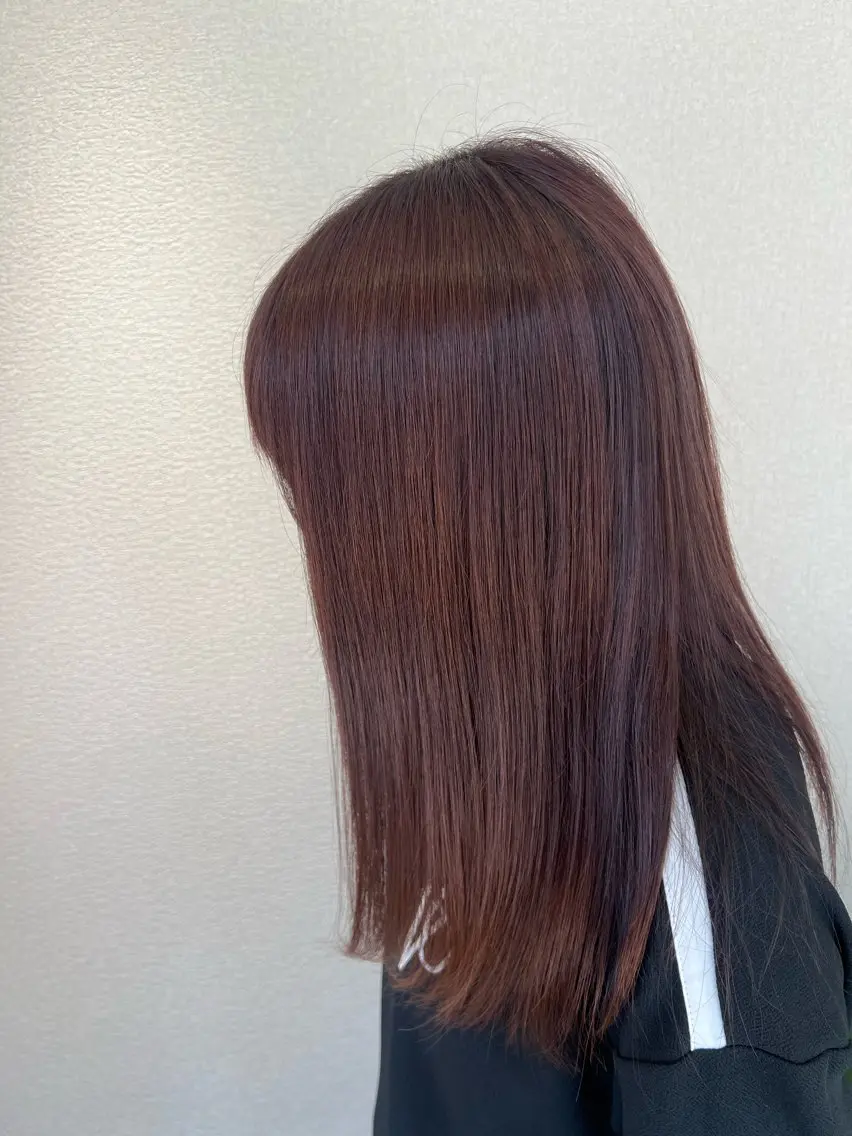 ロング カラー ブラウンカラー チョコレートブラウン カット ヘアカラー 小野 眞白のヘアスタイル
