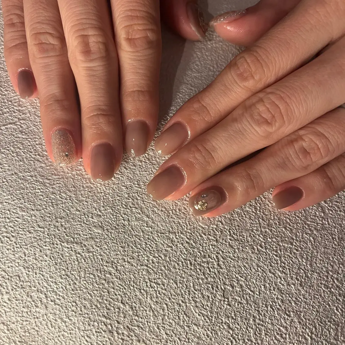 ネイル ジェルネイル ワンカラーネイル パラジェル 冬ネイル クリスマス ハンドネイル nail slow.のネイルデザイン