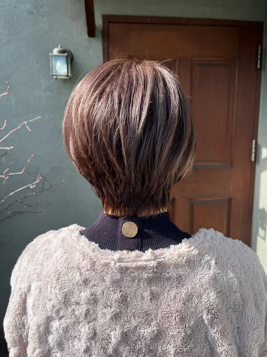 ショート カラー アッシュ ブリーチ ハイライトカラー ラベンダーカラー ハイライト カット ヘアカラー トリートメント フクウラ ミホのヘアスタイル