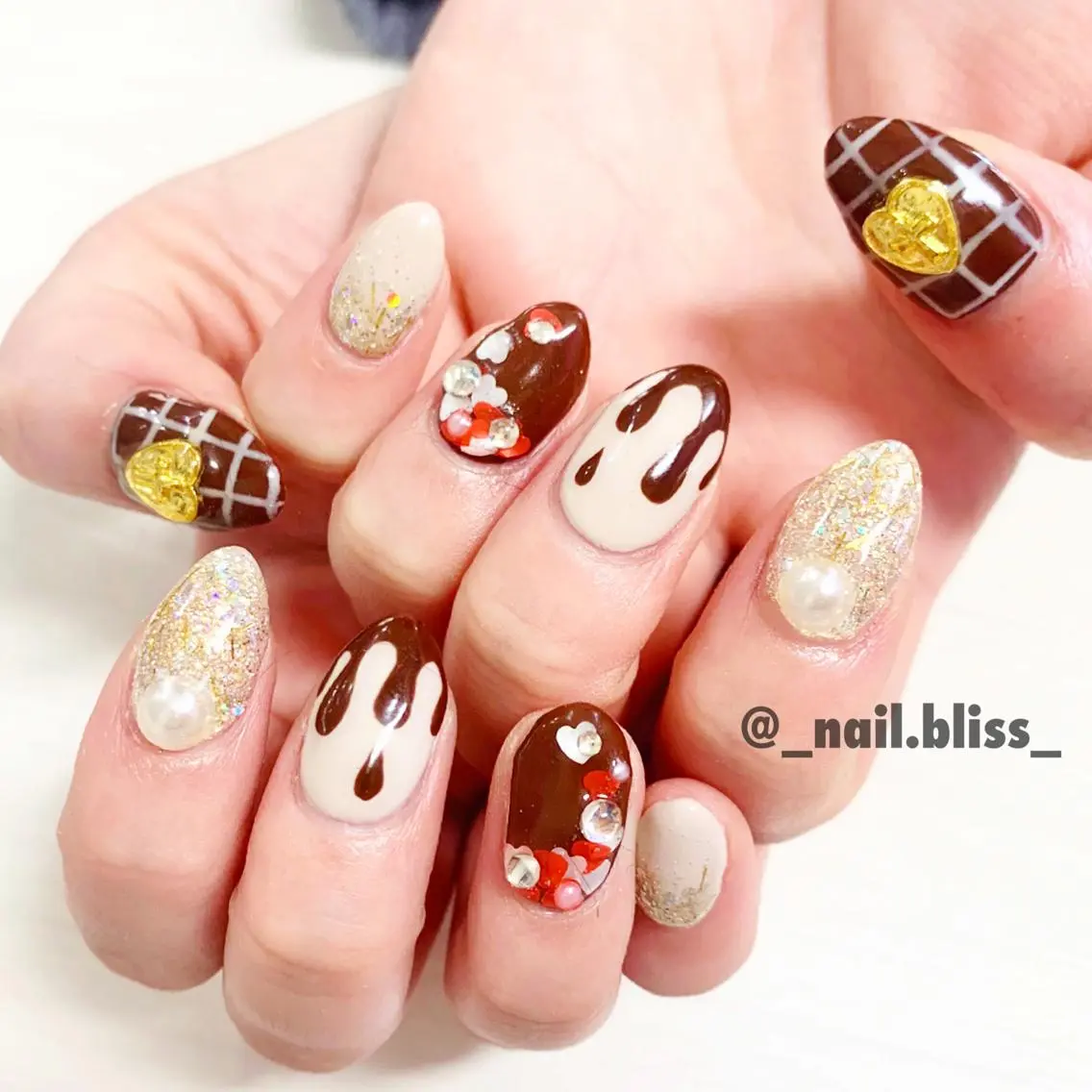 ネイル バレンタイン ハンドネイル NAIL BLISSのネイルデザイン