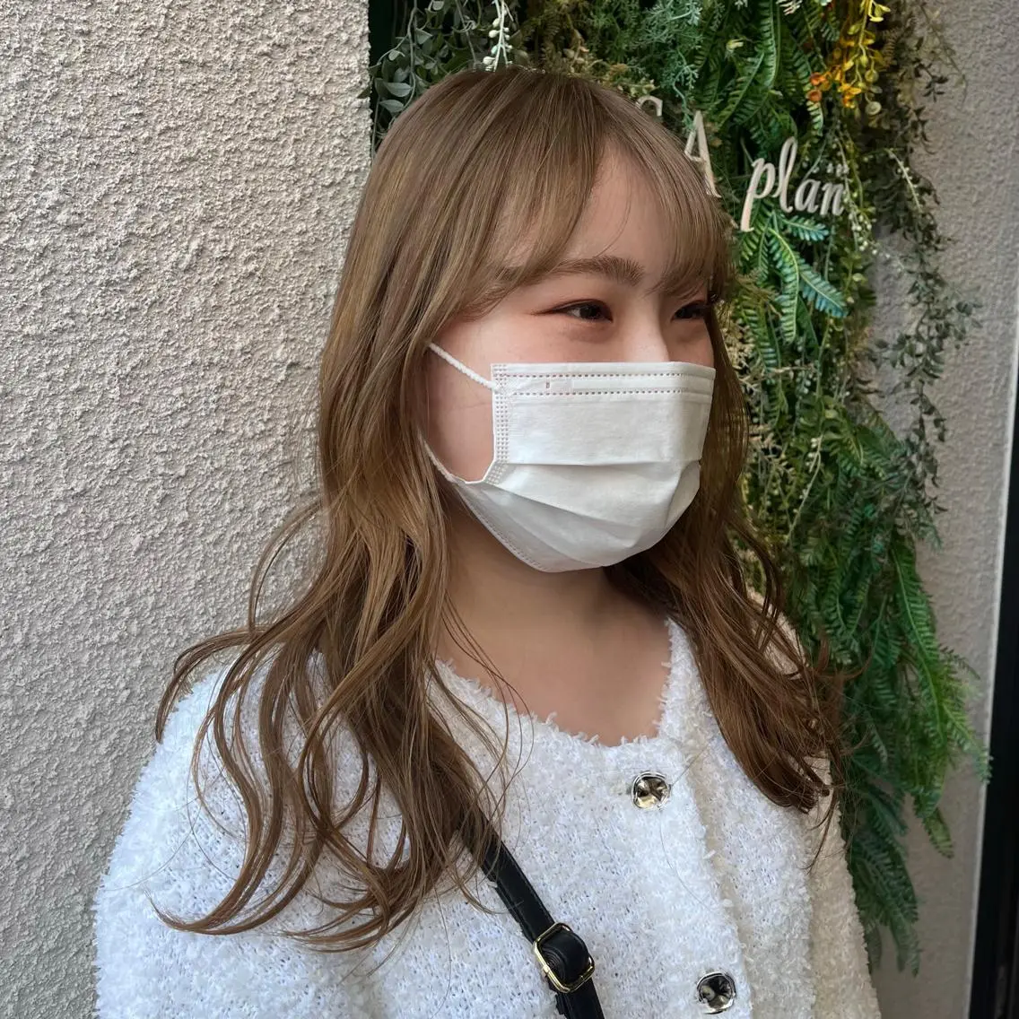 顔まわりカット+ダブルカラー🩵透明感カラーお任せください"の写真