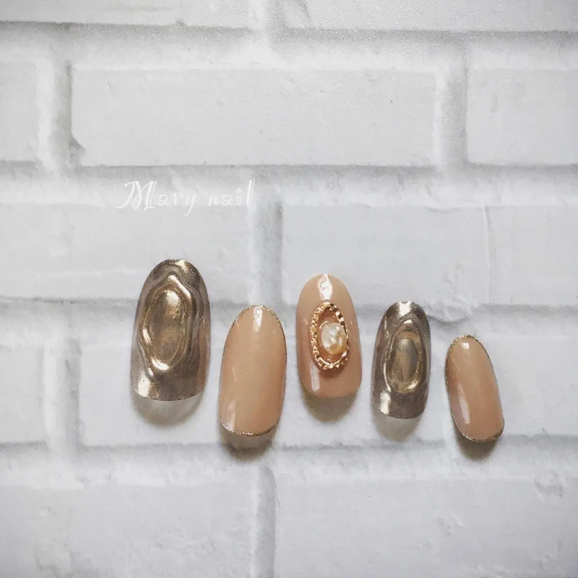 ネイル ミラーネイル ピンク ピンクベージュ ハンドネイル Mary nail .narumiのネイルデザイン