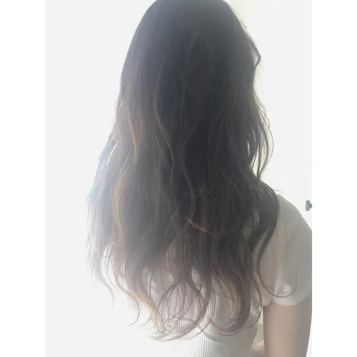 ロング カラー アッシュ 透明感カラー fio マナミのヘアスタイル