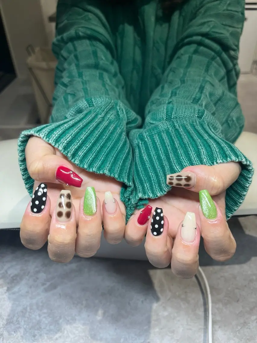 ネイル ハンドネイル IROHA nail Ami🐊🎀のネイルデザイン