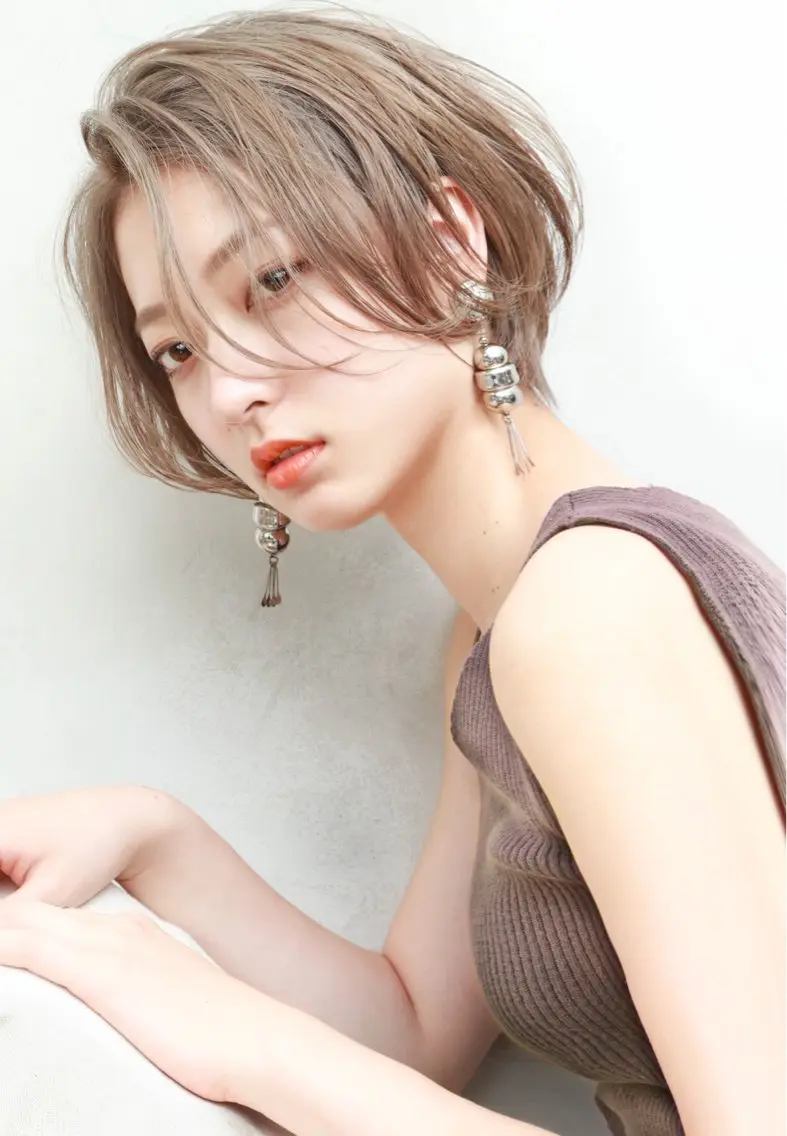 ショート カラー 津村 優明のヘアスタイル
