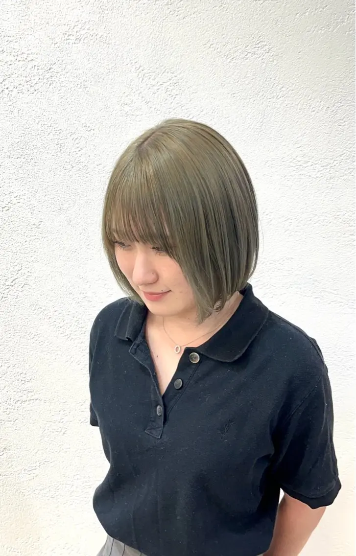 ショート カラー ブリーチ 透明感カラー デザインカラー 髪質改善 レイヤーカット 山本梨華/ 透明感カラーのヘアスタイル