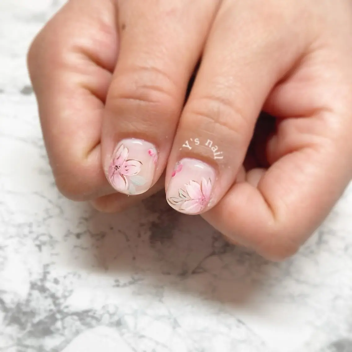 ネイル 手書きが得意🖌️ Y’s  nailのネイルデザイン