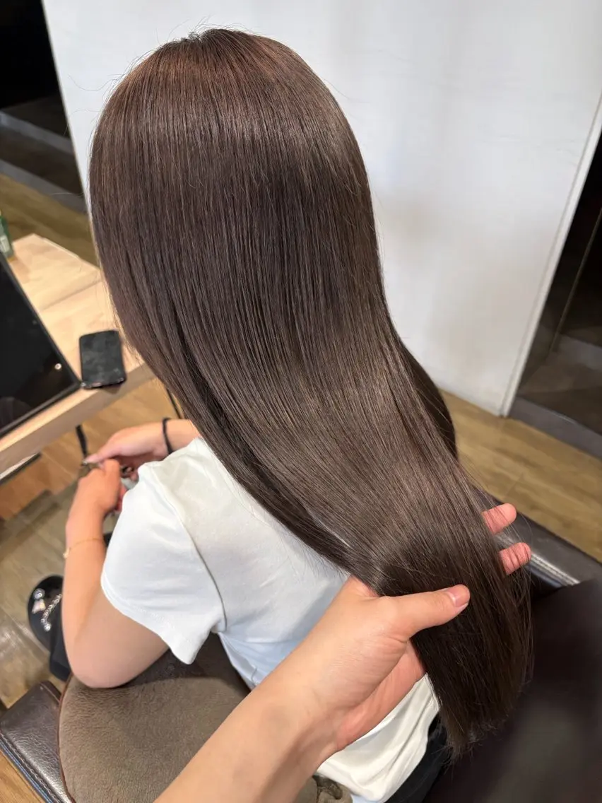 ロング カラー ブラウンカラー ヘアカラー トリートメント 片岸 華菜のヘアスタイル