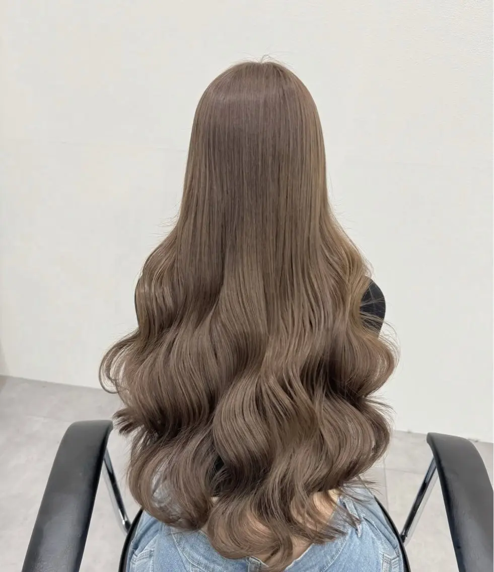ロング カラー ヘアカラー トリートメント 川元 春奈のヘアスタイル