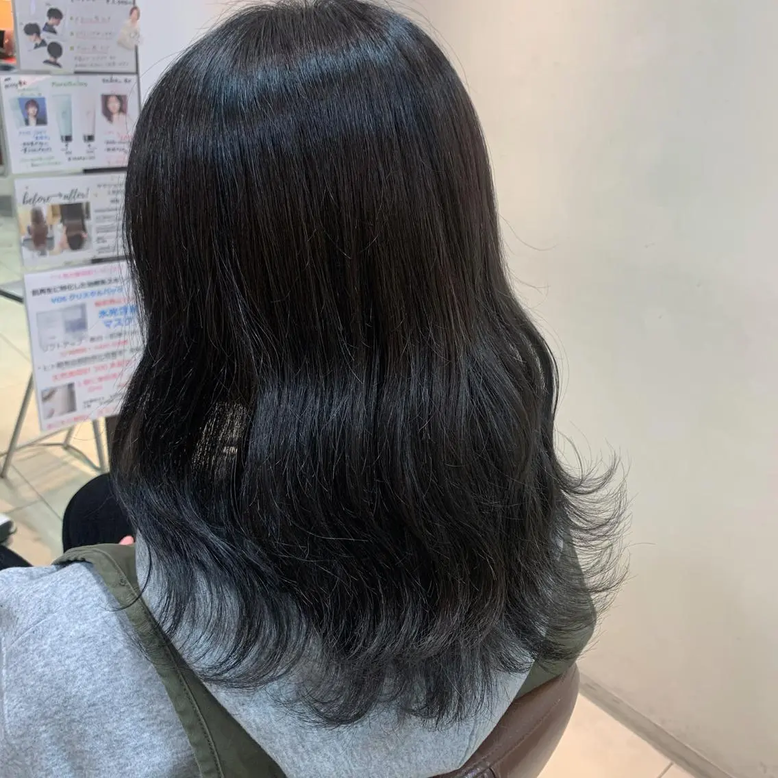 ミディアム カラー 'comma rinkaのヘアスタイル