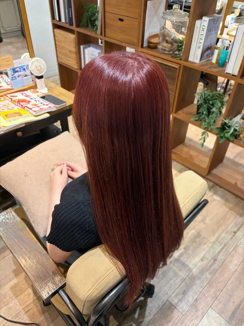 カラー レッドカラー ヘアカラー 澤入 鈴のヘアスタイル