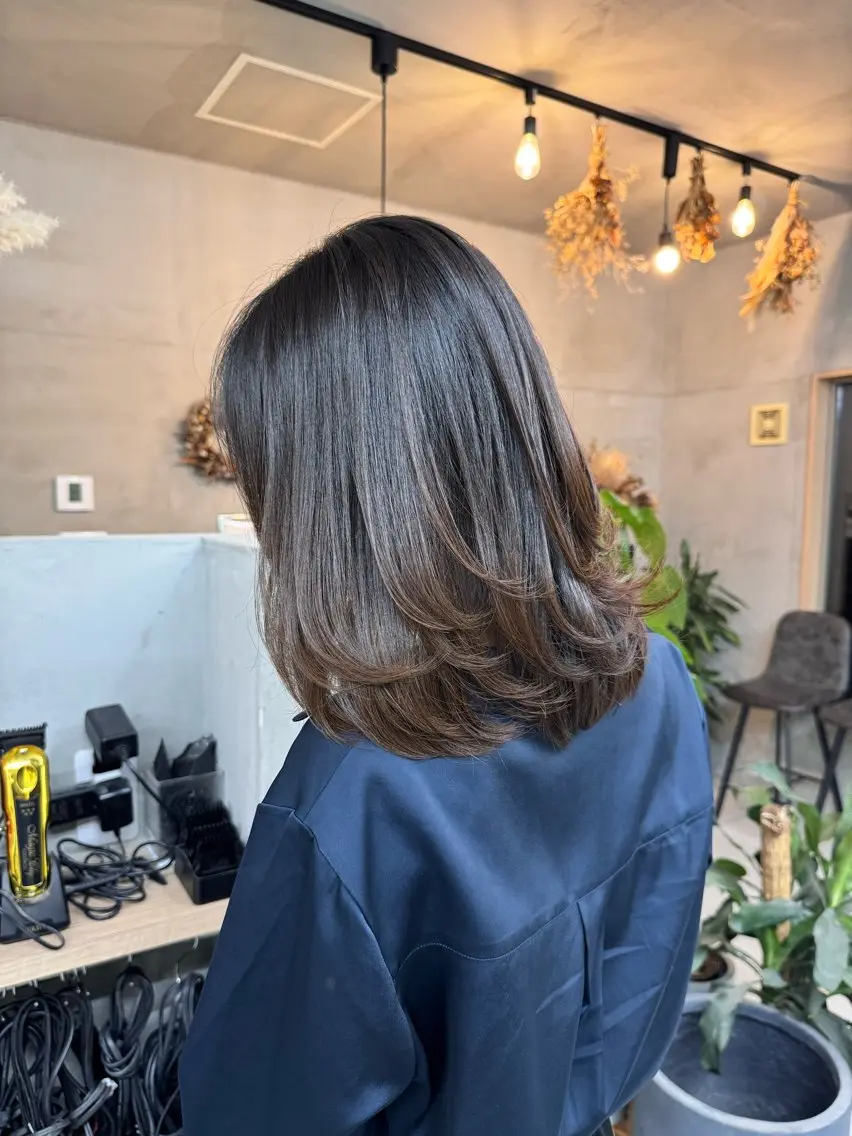 ミディアム lit 松井乃愛のヘアスタイル