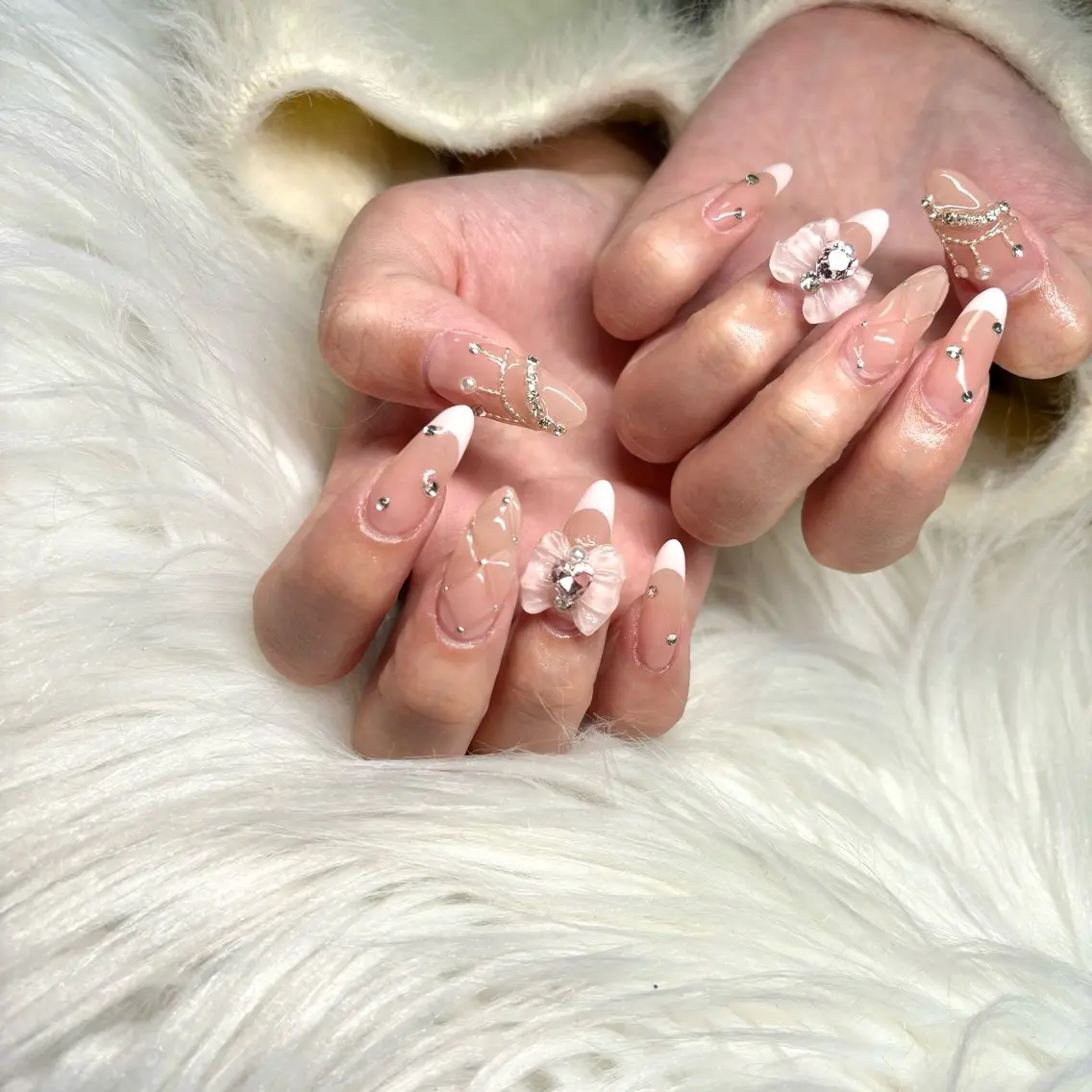 ネイル アートネイル キラキラネイル ロングネイル ニュアンスネイル ワンカラーネイル ハンドネイル Jasmine💟 ラテン系お姉さんのネイルデザイン