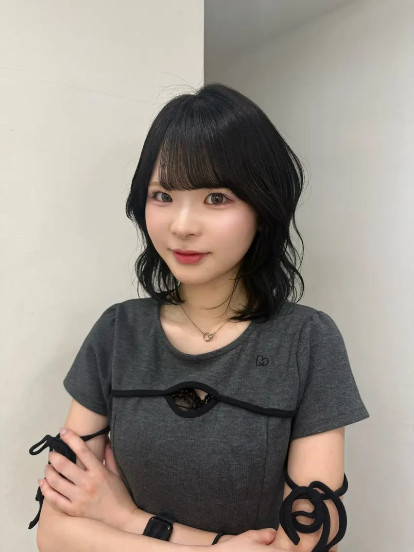ショート ヘアカラー 韓国風黒髪🪽🩶 リンカのヘアスタイル