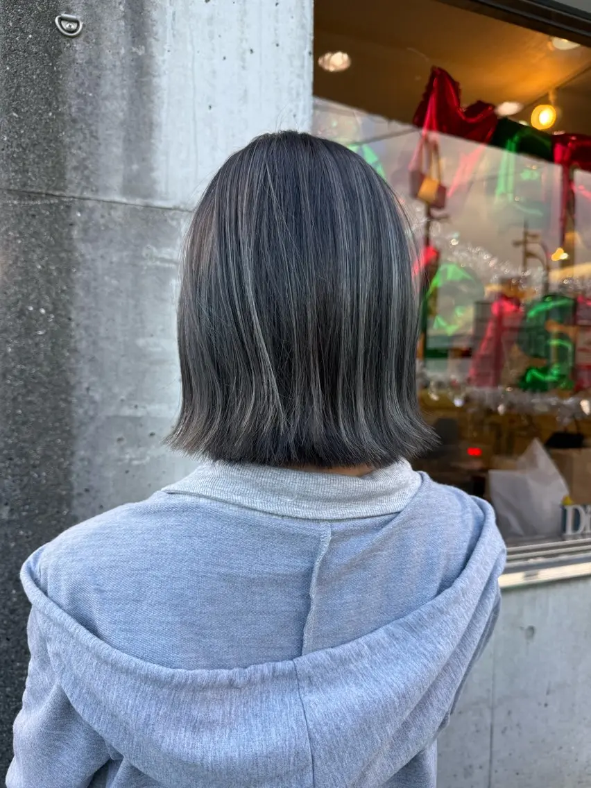 ショート カラー カット ヘアカラー シモダ クルミのヘアスタイル