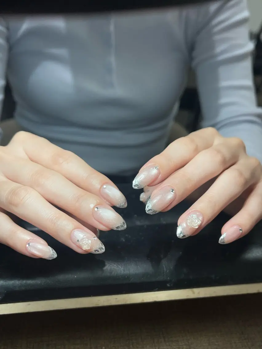 ネイル グラデーション ラメ(グリッター) マグネットネイル ミラーネイル ニュアンスネイル ハンドネイル Lumi de nailsのネイルデザイン