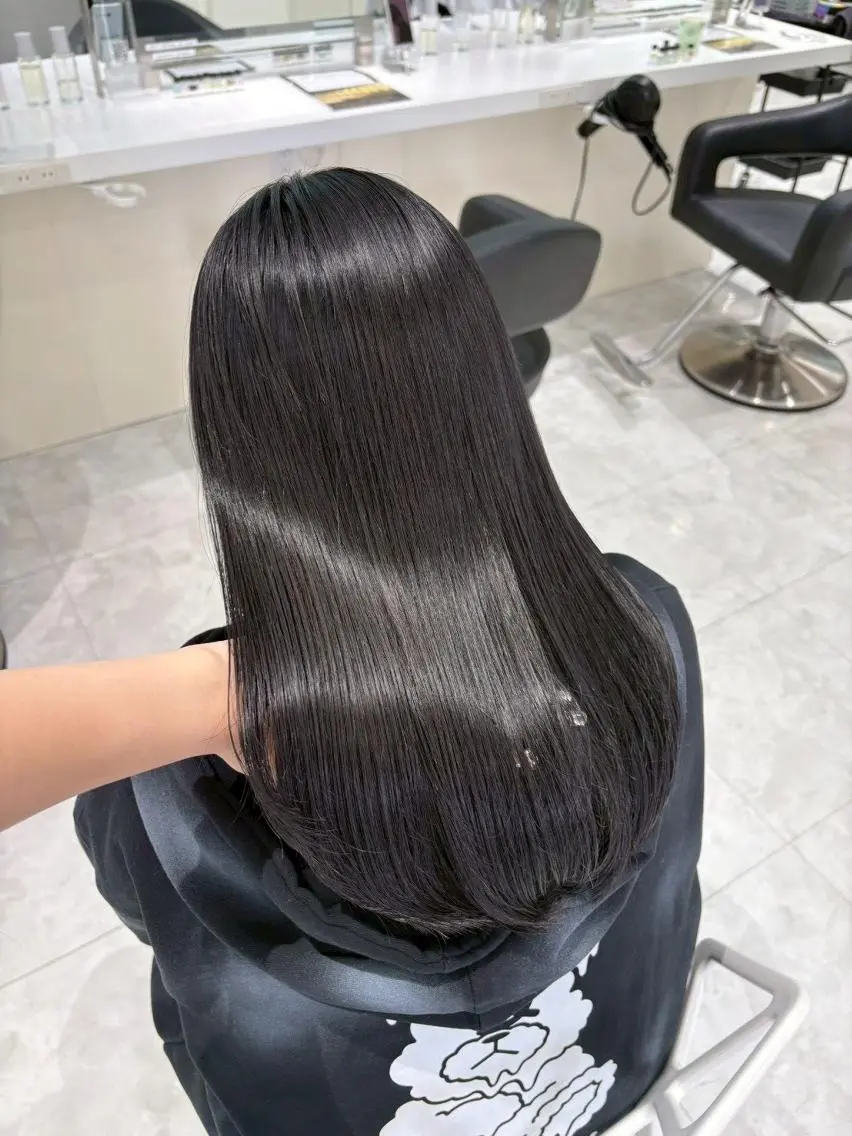 【🫧毛先まで潤う🫧】ワンカラー＋髪質改善トリートメント🧴の写真