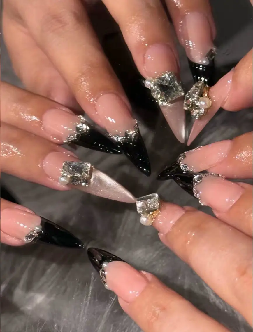 ネイル ハンドネイル Luna Gladeのネイルデザイン