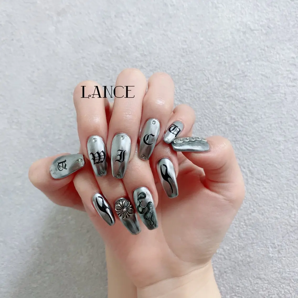 ネイル オーロラネイル フレンチネイル グラデーション キラキラネイル 韓国ネイル Lance nailのネイルデザイン