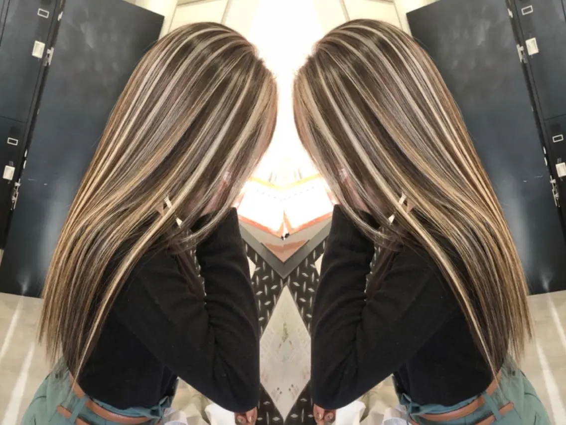 ロング ハイライト レイヤーカット 𝐍𝐄𝐎 𝐉𝐔𝐑𝐈のネイルデザイン