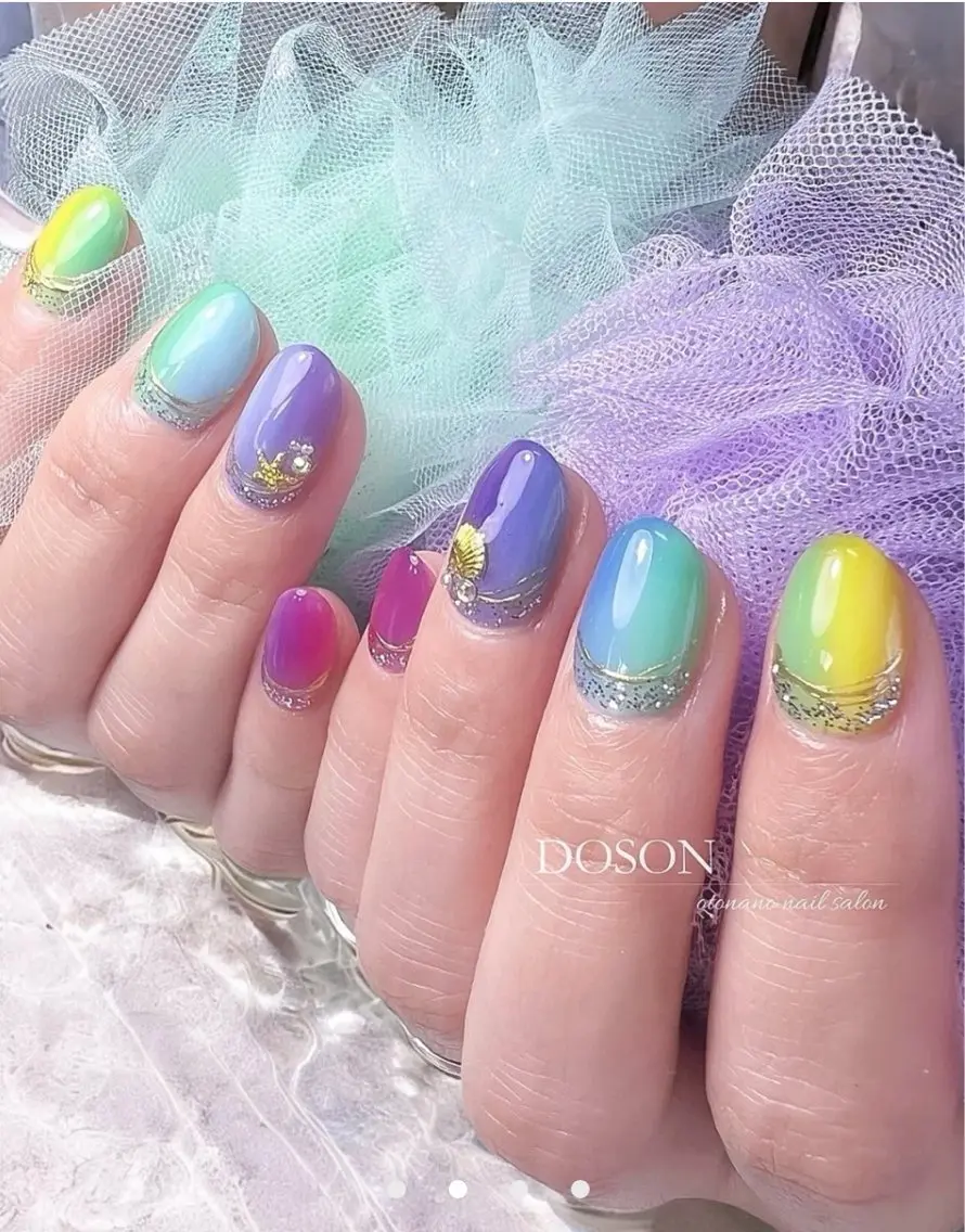 ネイル アートネイル グラデーション キラキラネイル ラメ(グリッター) 夏ネイル 大人のネイルサロン salonDosonのネイルデザイン