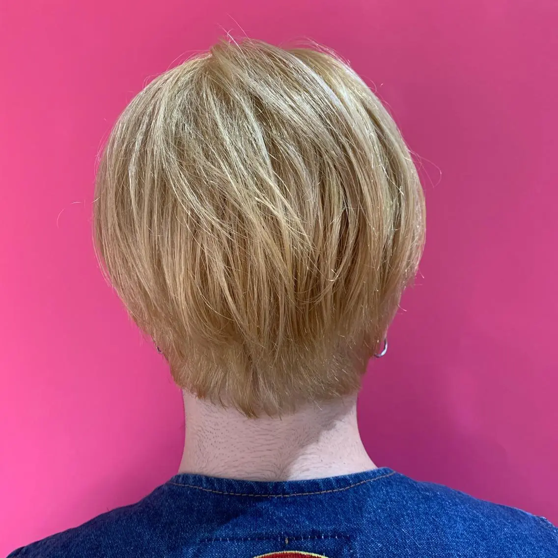 ショート カラー メンズ メンズブリーチ ブリーチ ブロンド ヘアカラー ウルフ、レイヤー 、メンズカットSHOのヘアスタイル