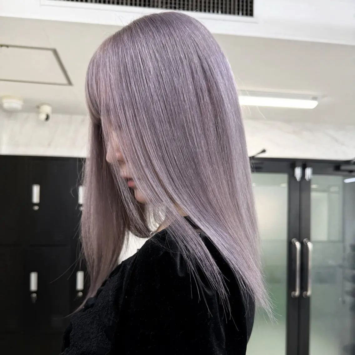ミディアム カラー シールエクステ ハイトーンカラー エクステ ヘアカラー トリートメント シールエクステ特化 ハイトーン、NANAのヘアスタイル
