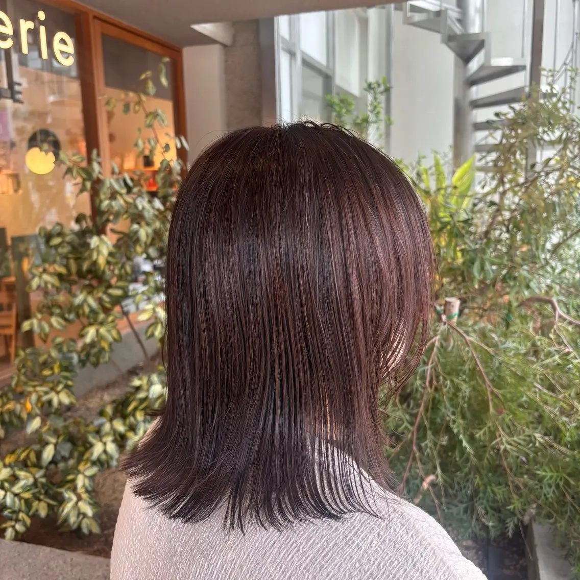 セミロング カラー 透明感カラー トリートメント カット ヘアカラー 草津駅前/本日空き 有/岩本遥加のヘアスタイル