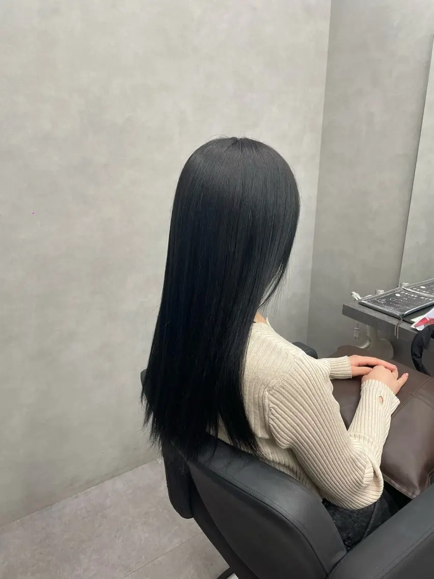 ロング カラー 西村 理伽のヘアスタイル